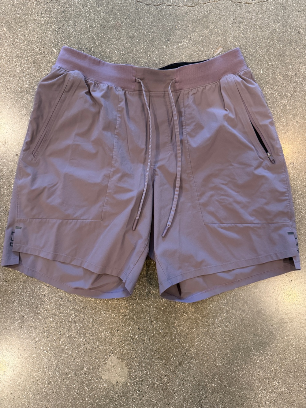 Lululemon Men's Athletic Shorts - Lavender Performance